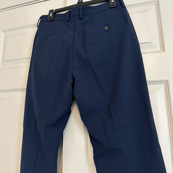 Men’s Haggar Dress pants - Picture 2 of 4
